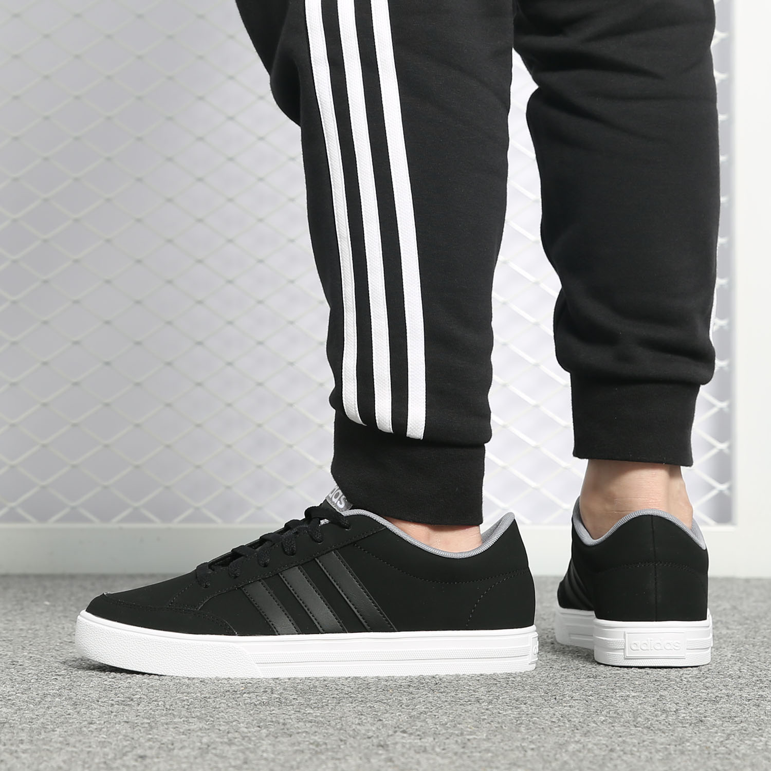 Adidas/阿迪达斯VS SET黑灰白男女休闲运动轻便低帮板鞋F34370 - 图1