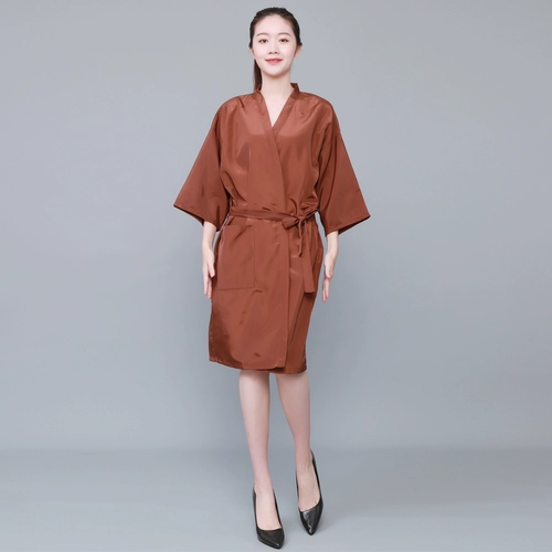 Высокопроизводство по переговорам о обслуживании клиентов, окружающая красота парикмахерская, клиентская одежда, окрашивая одежду клиента Perm