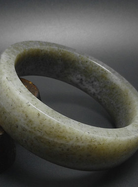 糖沁手镯新疆和田玉籽料