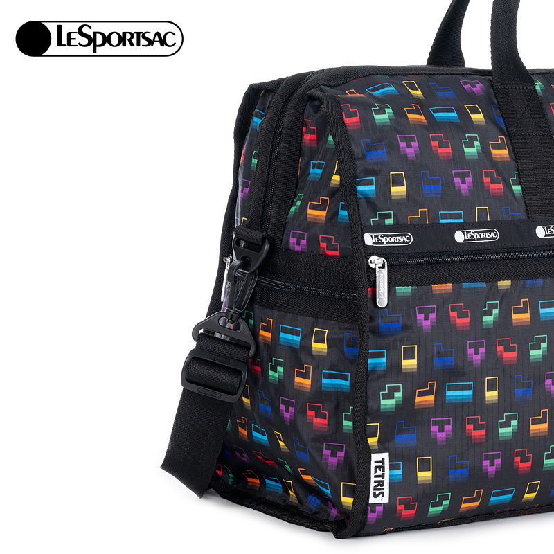 LeSportsac乐播诗新款Tetris联名黑色满印俄罗斯方块大容量斜挎包 - 图2