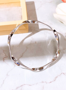 莫比乌斯环纯银手镯S999足银正品小众设计实心闭口年轻百搭银镯子