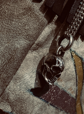 渡鸦专属手工纯银RS骷髅头骨吊坠