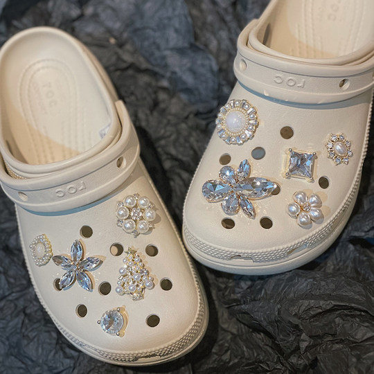 适配洞洞鞋配饰鞋花卡骆驰crocs高级感云朵卡扣装饰配件卡洛驰diy
