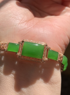 高货和田玉碧玉苹果绿金镶嵌手链高色苹果绿手链起胶起荧光18k金