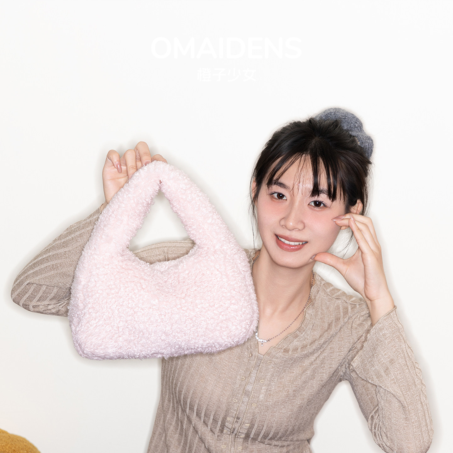 橙子少女韩系毛绒托特包包女2025冬季小方包日常毛茸茸小众手提包,淘宝优惠券,粉丝福利购,淘宝优惠卷