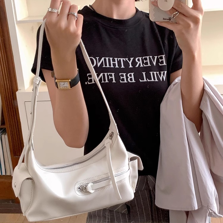 2025新款女包小众设计酷拽辣妹机车腋下包单肩复古质感手提小包 - 图2