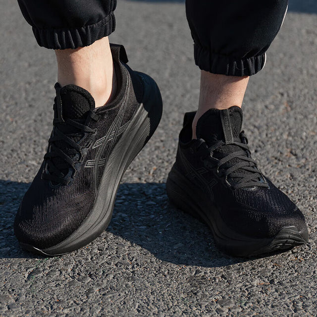 Shock-absorbing Black Warrior ASICS N27 running shoes