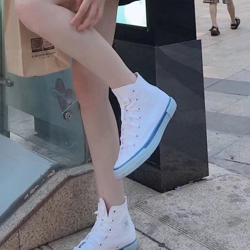 CONVERSE/匡威 防滑耐磨轻便奶白色冰淇淋女款高帮帆布鞋 568805C