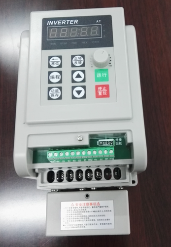 锐普变频器0.4 0.75 1.5 2.2KW 220V单进单出单相水泵风机调速器 - 图2