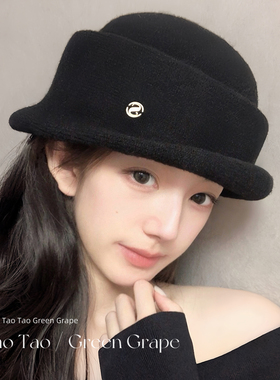 法式赫本风黑色圆顶千金礼帽女2025新款秋冬显脸小渔夫帽卷边帽子