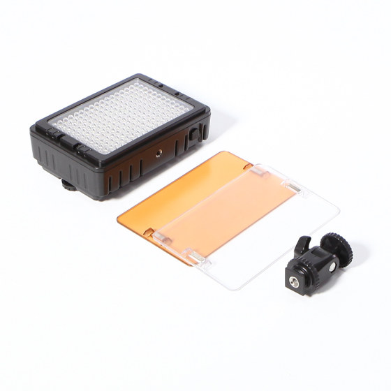 Small portable professional portrait outdoor light for SLR camera
