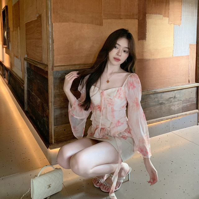ByYou ລະດູຮ້ອນແບບໃໝ່ ເສື້ອຢືດສີສົ້ມ ແຂນເສື້ອ chiffon floral ຂອງແມ່ຍິງ ruffled mid-sleeve ຄໍ V ພິມແອວເທິງ