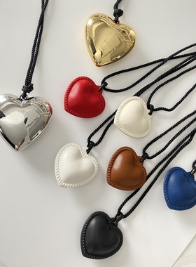 fever同款彩色皮质爱心系绳项链