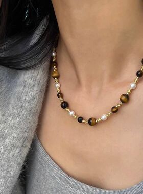轻奢小众咖色美拉德虎眼石珍珠项链女款2026新款颈链锁骨链配饰品