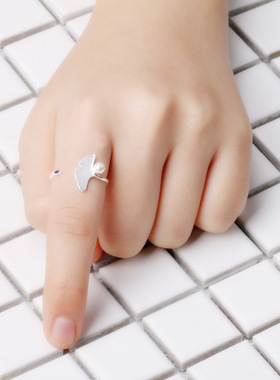 指环恋与制作人叶子珍珠女青年