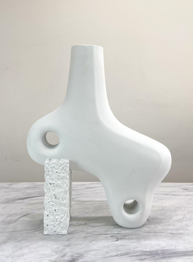 现代简约玄关黑白色树脂花瓶插花摆件样板房客厅茶几餐桌家居装饰