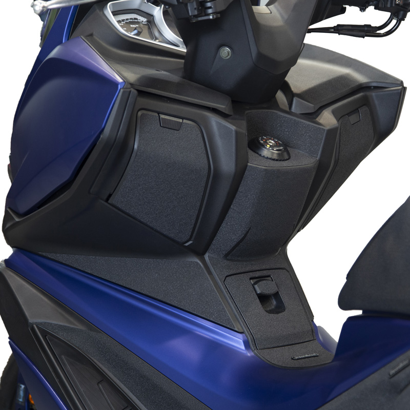 适用台产光阳S400加厚高粘橡胶贴油箱盖脚踏防剐蹭防磨防水保护贴
