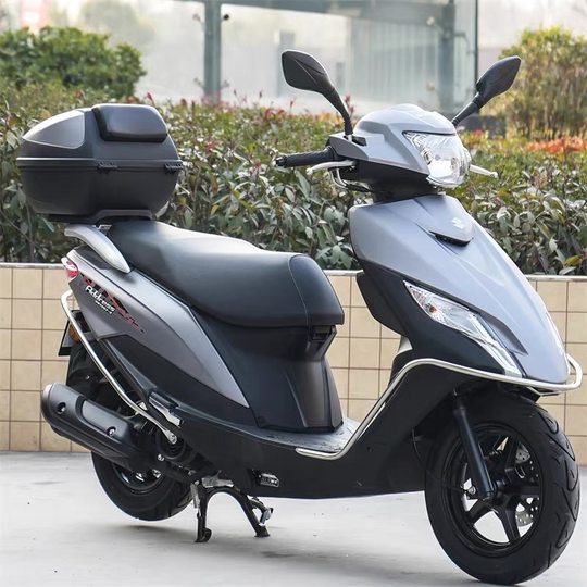 新款电喷铃木优友UU125CC踏板车男士燃油代步外卖省油助力摩托车