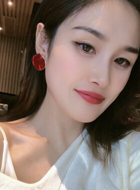 赫本风优雅精致霓虹感红色珐琅滴釉不规则几何耳钉女高级感耳环