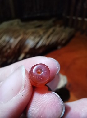 14196  西亚老玛瑙旋纹管