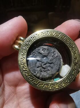 14389  藏传利马铜噶乌盒装藏老大鹏擦擦