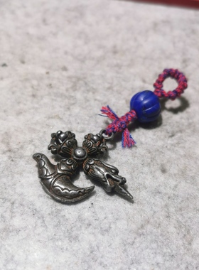 9639  藏传老天铁摩羯钺刀吊坠配老青金瓜珠挂件