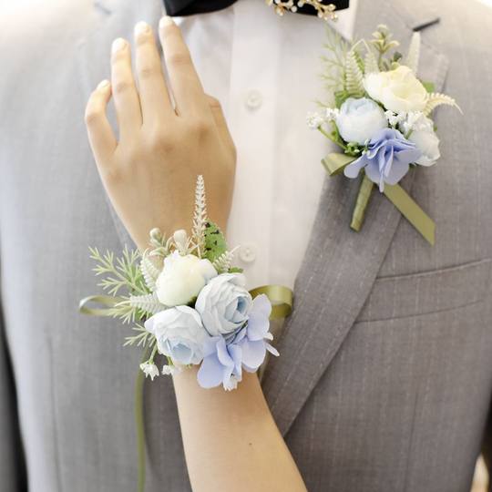 Forest style Korean European and Western style simulated camellia buds for the groom and best man, wedding corsage, bride and bridesmaid's wrist flower