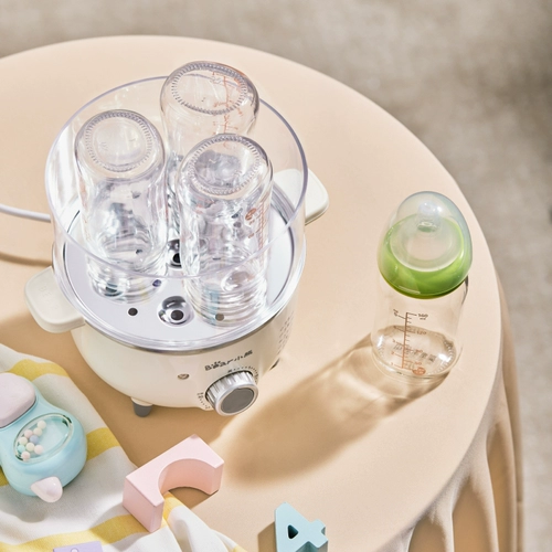 Яйцо с вареным яйцом -париками.