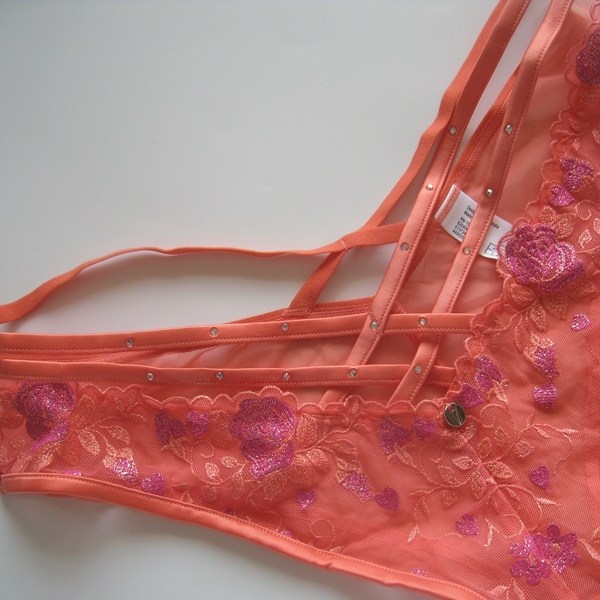 推荐~VP~网纱精美刺绣闪丝烫钻女士中低腰款三角内裤,淘宝优惠券,粉丝福利购,淘宝优惠卷