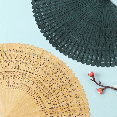 482古风全竹镂空扇子7寸中国风折扇中式汉服舞蹈扇女士日用礼品扇 - 图1