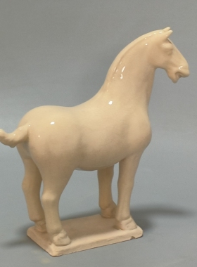 陶瓷马摆件客厅家居装饰品酒店摆设书房工艺品立体造型
