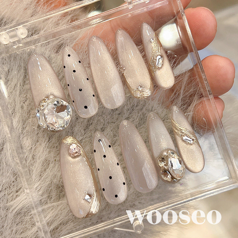 猫眼穿戴甲中长款高级感显白手工指甲贴片2025新年款秋冬穿戴美甲,淘宝优惠券,粉丝福利购,淘宝优惠卷