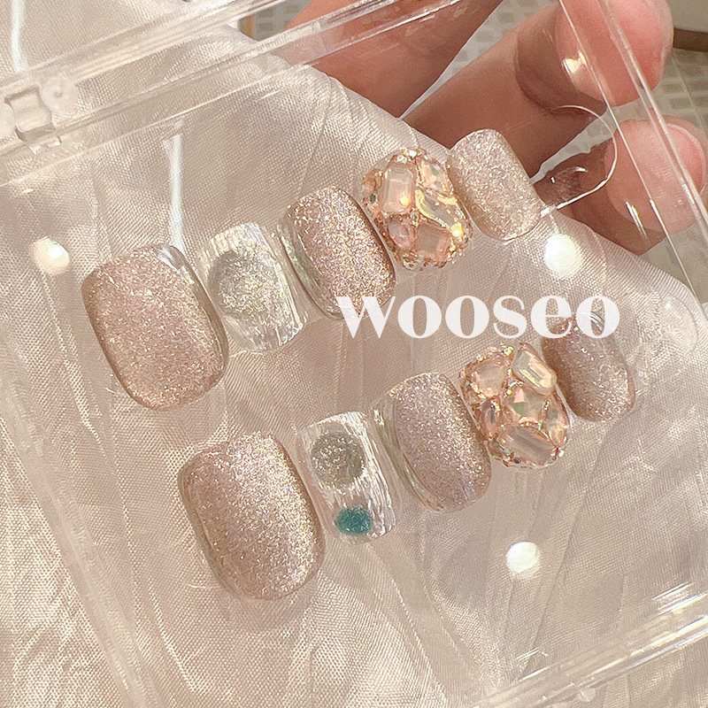 精致穿戴甲短款高级感手工猫眼豆豆甲穿戴式美甲2025新款指甲贴片,淘宝优惠券,粉丝福利购,淘宝优惠卷