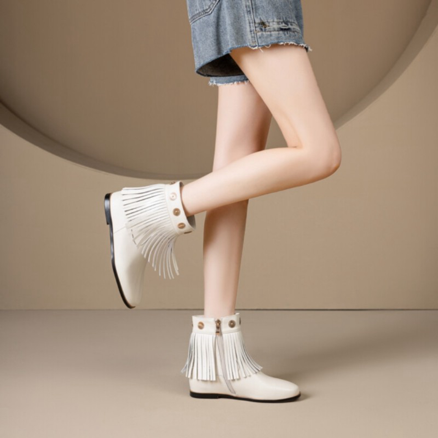 大码流苏靴女41-43圆头短靴真皮短靴时尚马丁靴短筒靴大码女靴42 - 图0