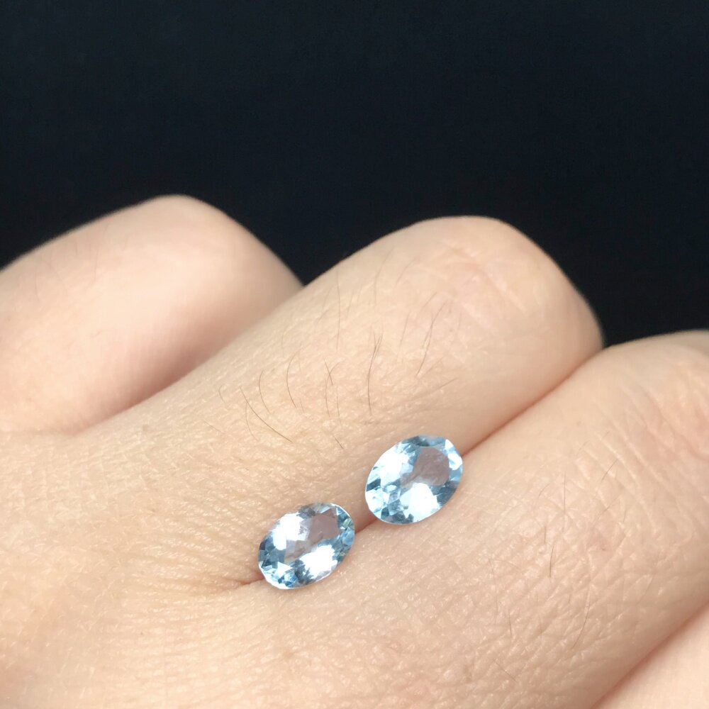 Glue-free natural faceted aquamarine oval ring face loose stone inlaid winding ring clavicle chain one thing one picture