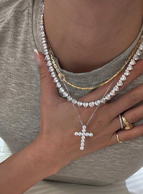 【CnHnOn脂肪商店】年度最爱s925纯银轻奢高碳钻爱心十字架项链