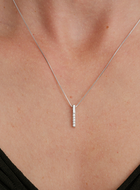 【CnHnOn脂肪商店】s925纯银彗星尾巴小钻镶钻竖条柔软盒子链项链