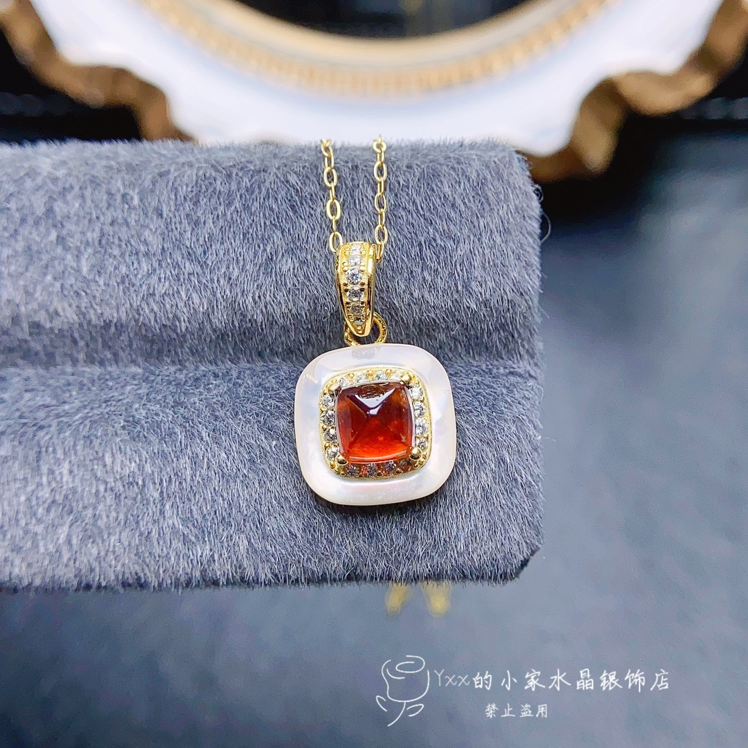 天然石榴石糖塔芬达戒指女/吊坠耳钉纯银镶嵌宝石6乘6白贝母套装,淘宝优惠券,粉丝福利购,淘宝优惠卷