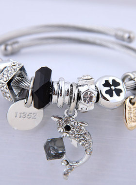 多元素欧美风金属百搭配饰手镯