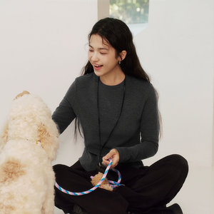 森马长袖T恤女冬鱼骨分割上衣正肩修身纯色2025新款显瘦软糯衣服