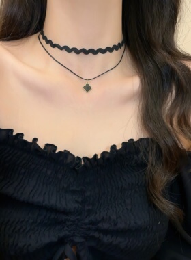 黑色四叶草网红项圈颈链choker锁骨链女颈带脖子蕾丝2026新款项链