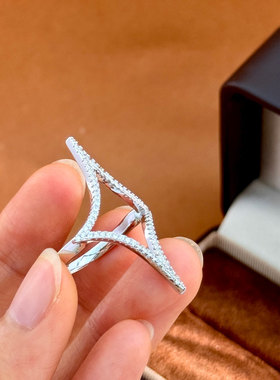 指尖上的艺术品星星满钻戒指