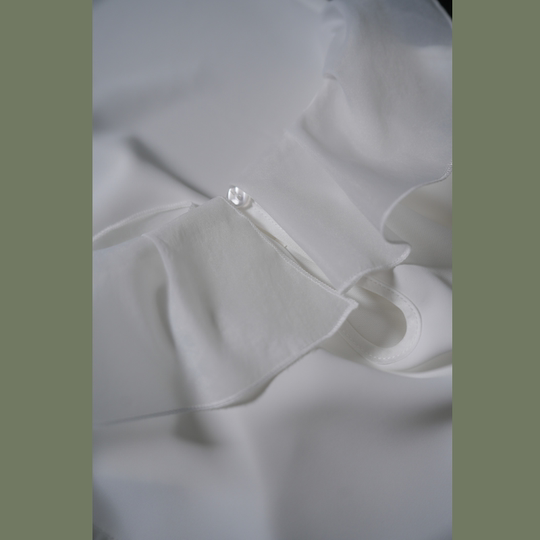 不经意间的矜持微甜清新荷叶边高级感轻柔飘逸荷叶边无袖上衣内搭