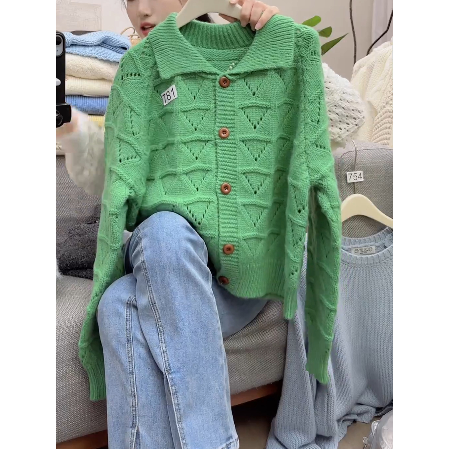 韩国HONE女装秋季新款复古麻花翻领单针织羊毛开衫长袖毛衣外套 - 图3