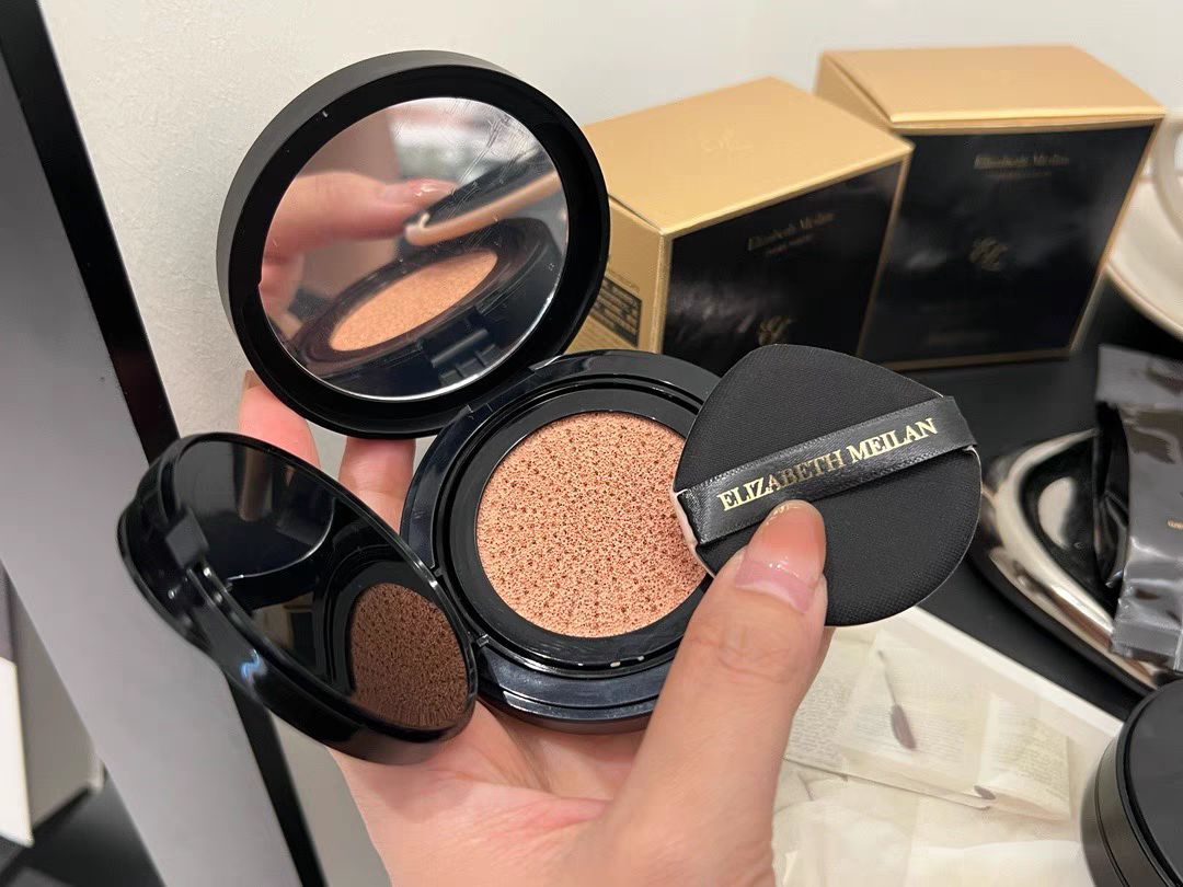 伊丽莎白魅兰无瑕气垫控油遮瑕二合一带替换装气垫cc霜修颜水润,淘宝优惠券,粉丝福利购,淘宝优惠卷