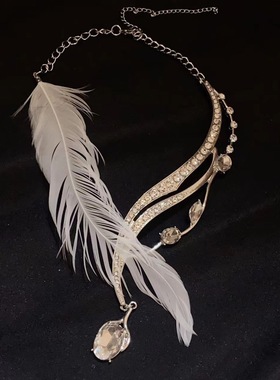 恋与深空秦彻婚卡羽毛水滴项链仙女风水钻优雅锁骨链04