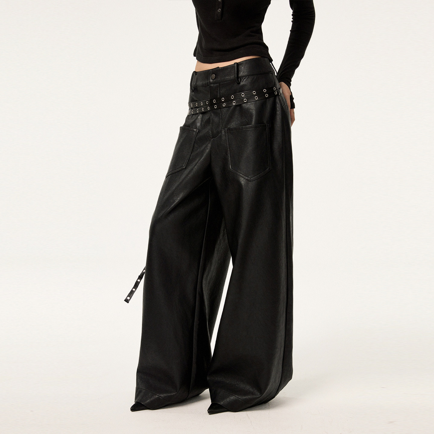 VCR STUDIO气场全开！设计感双腰带弯刀裤中低腰百搭阔腿PU皮裤女,淘宝优惠券,粉丝福利购,淘宝优惠卷