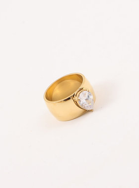 欧美时尚新款个性夸张大锆石宽面戒指女钛钢镀金指环气质百搭中指