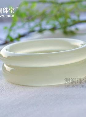 本命年青白玉手镯女圆条少女典雅冰种玉镯子轻款冰透浅绿色圆镯礼