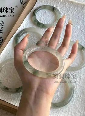 本命年新疆丝玉天山翠昆仑翠玉圆条手镯白糯丝玉镯戈壁玉翡翠色镯